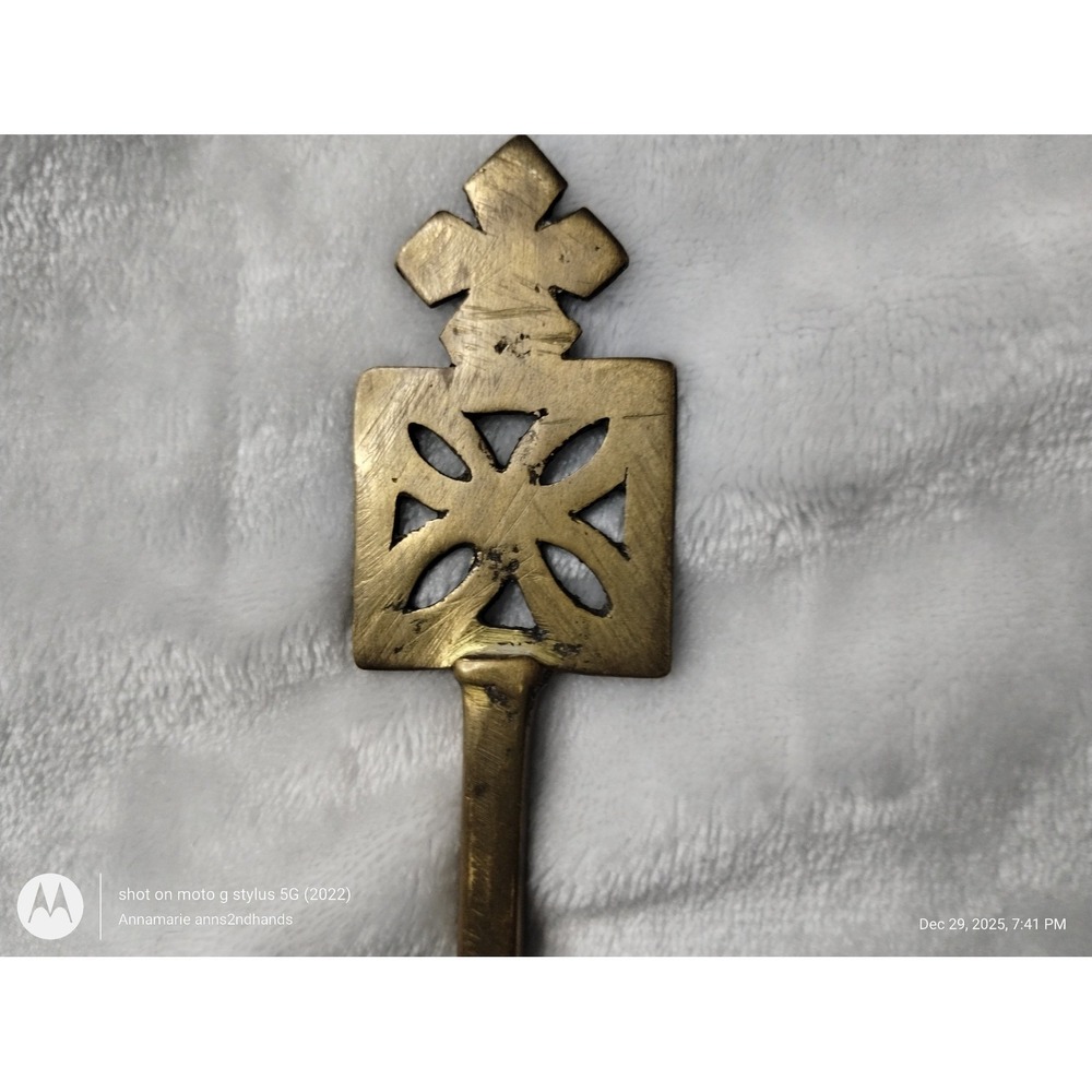 Vintage Brass Ornate Skeleton Key Wall Decor Gothic Medieval Style - Picture 7 of 10